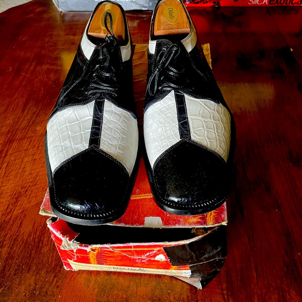 Black/White Gator/Lizard Dress Shoes